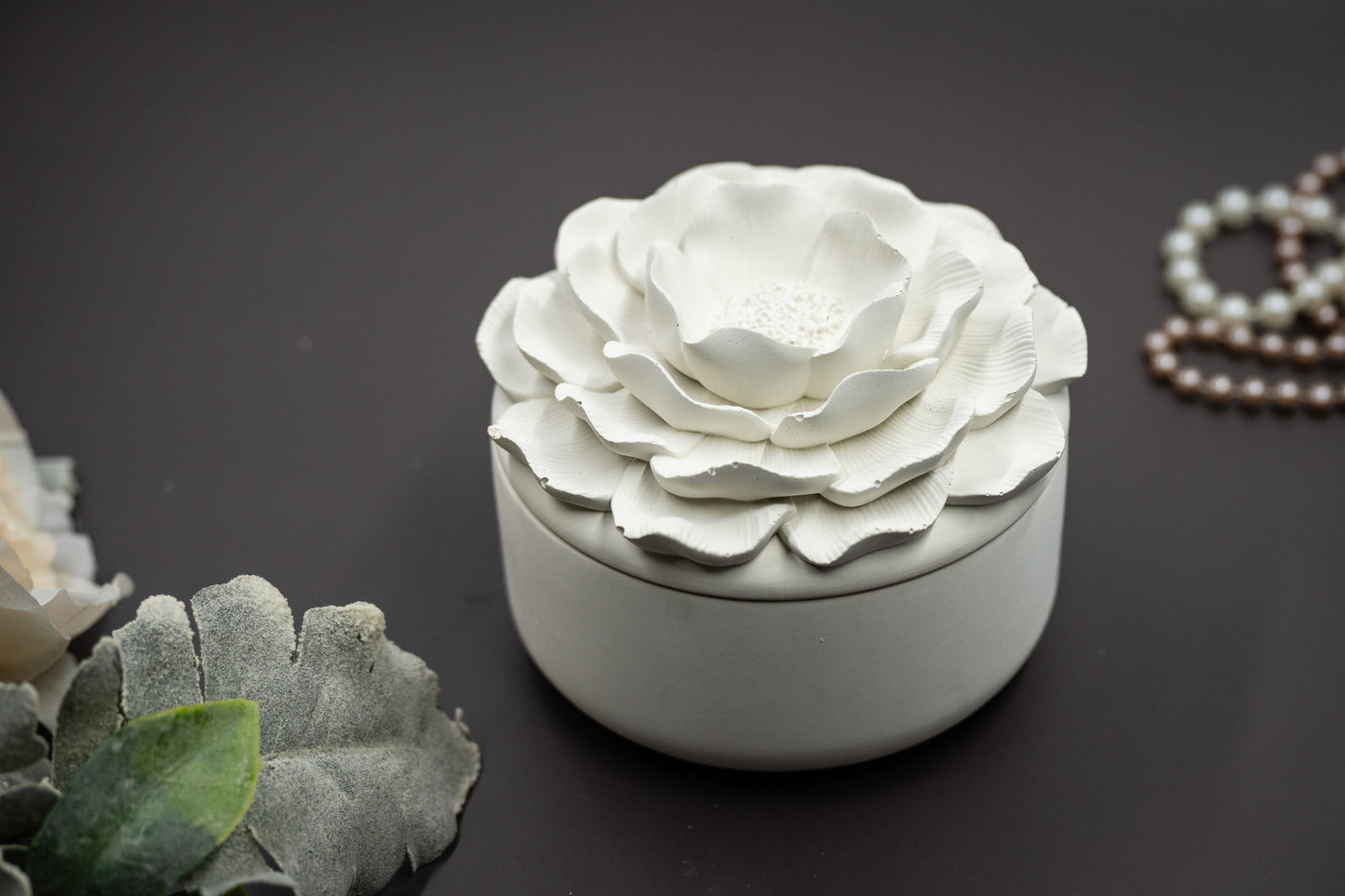 Handmade Concrete Camellia Flower Lid Candle Jar Jewelry Box with Scented Soy Wax Refill Candle