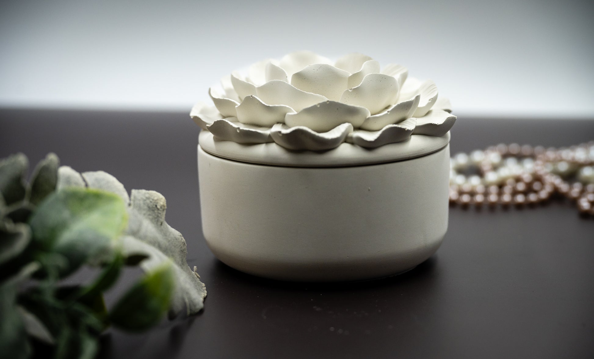 Handmade Concrete Camellia Flower Lid Candle Jar Jewelry Box with Scented Soy Wax Refill Candle