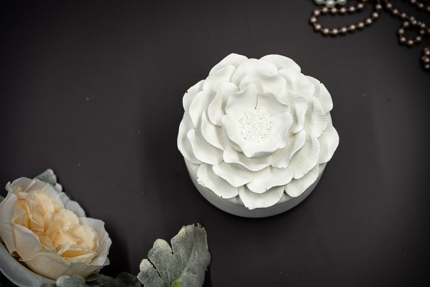 Handmade Concrete Camellia Flower Lid Candle Jar Jewelry Box with Scented Soy Wax Refill Candle