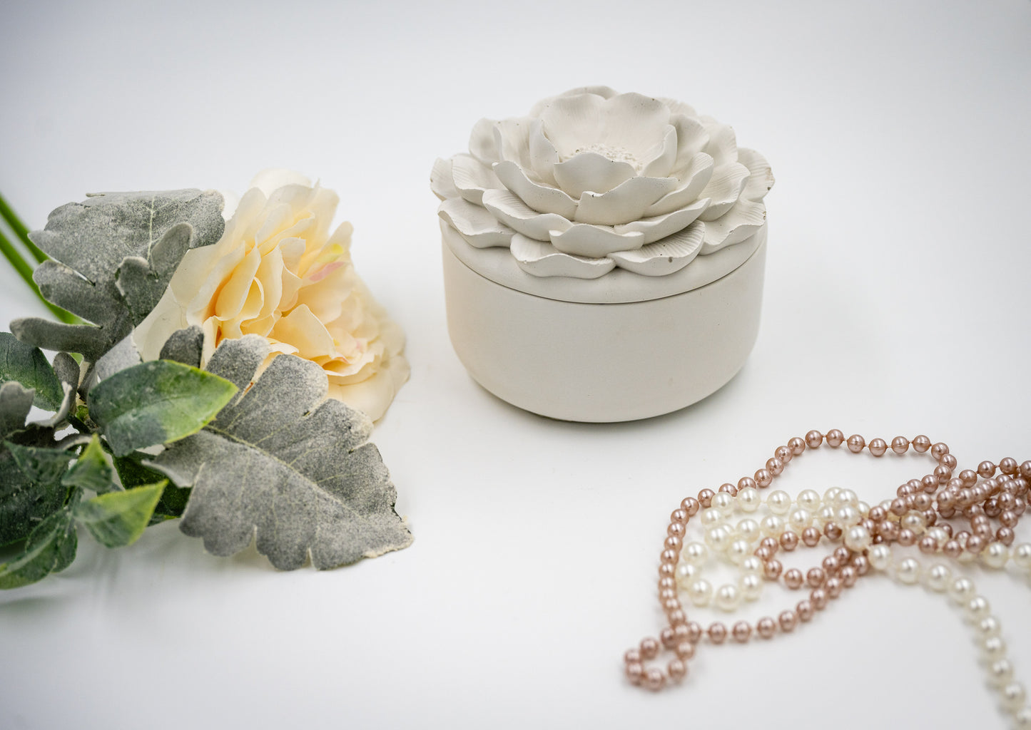 Handmade Concrete Camellia Flower Lid Candle Jar Jewelry Box with Scented Soy Wax Refill Candle